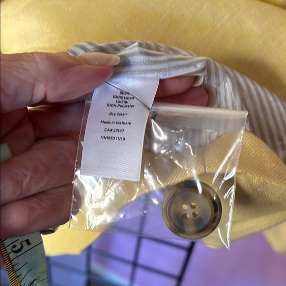 Talbots Women's Yellow Blazer - Picture 4 of 9